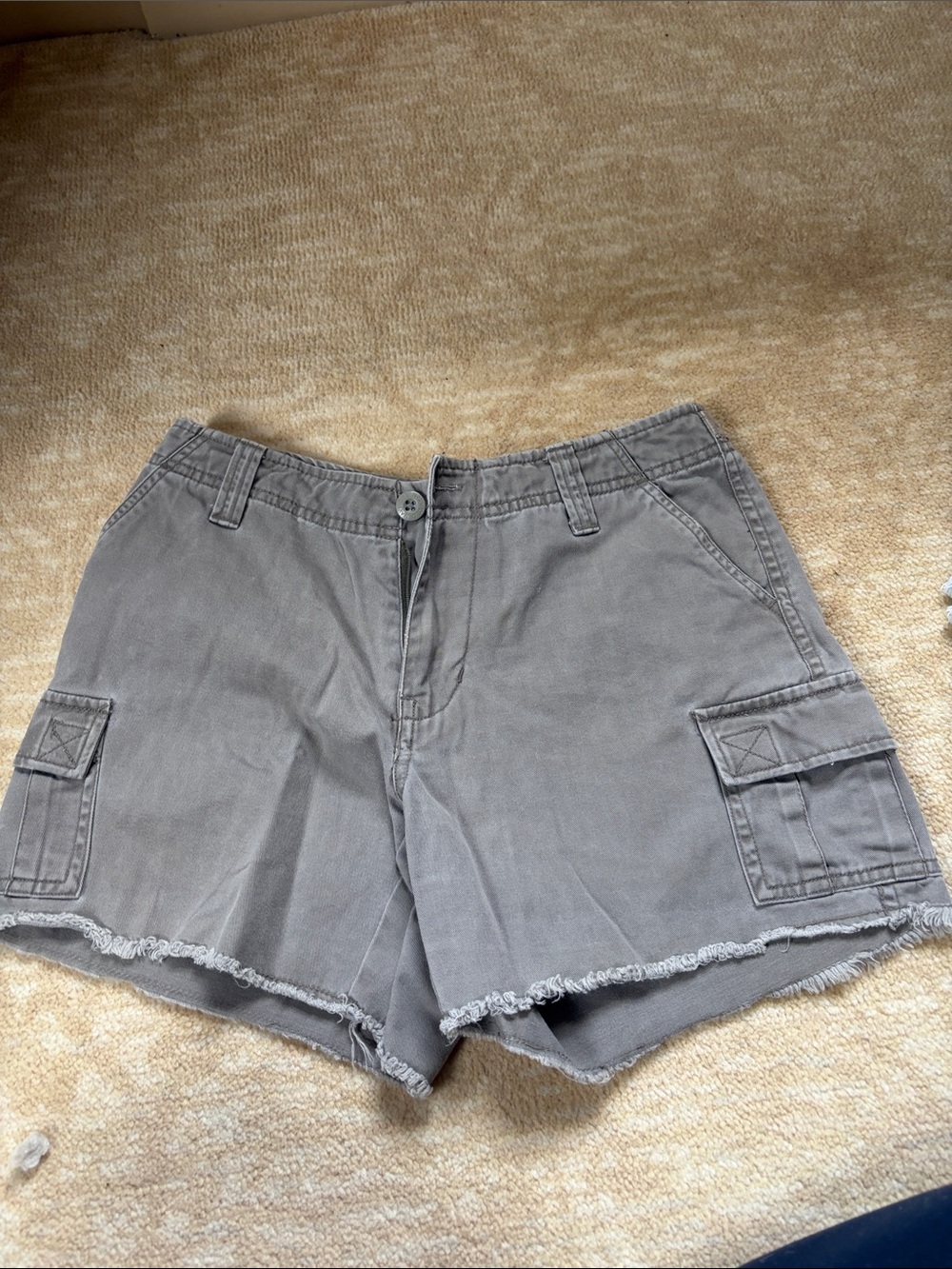 Old Navy Army Green Cargo Frayed-Hem Shorts